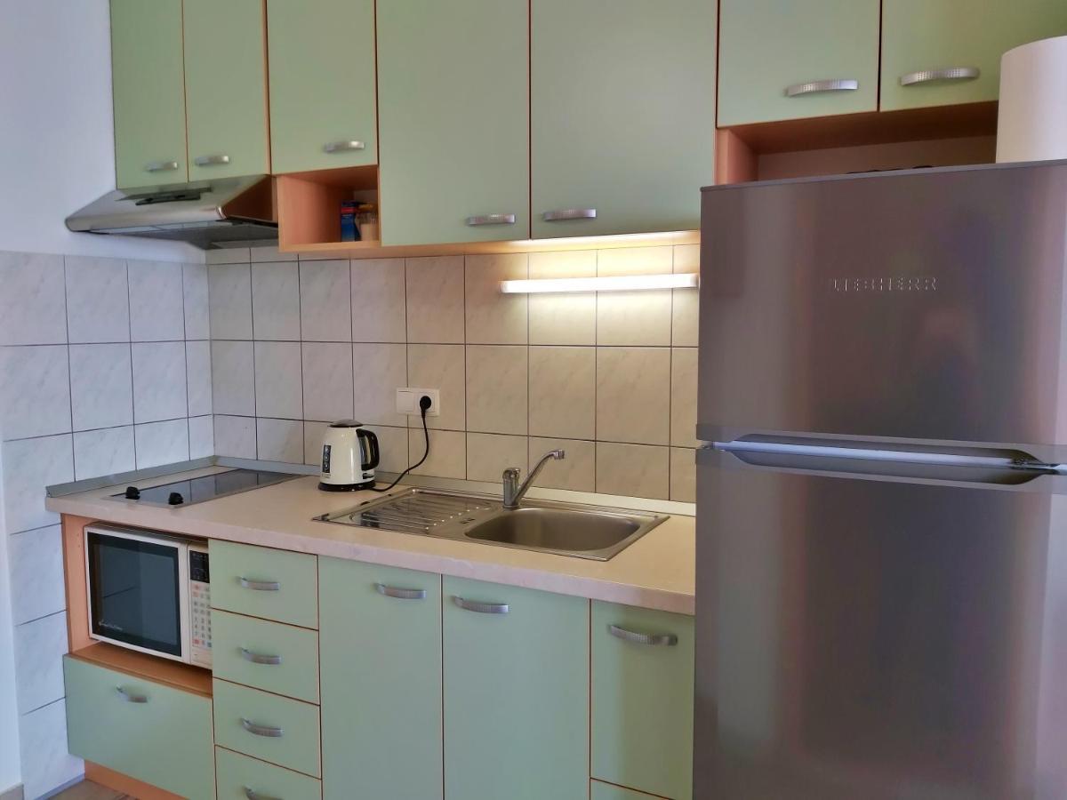 Apartments Borak Омиш Экстерьер фото